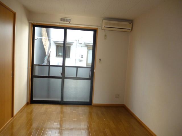 物件内観写真2　(洋室)