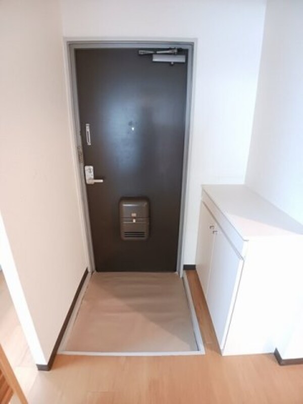 玄関(玄関です)