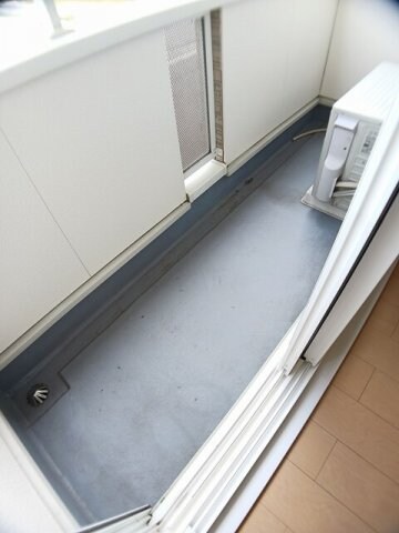 物件内観写真18　(落ち着いた時間を過ごせるバルコニーです)