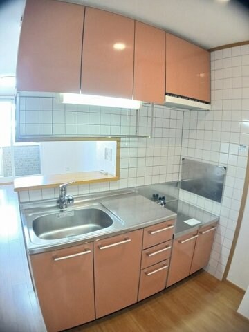 物件内観写真10　(キッチンでお料理をお楽しみください)