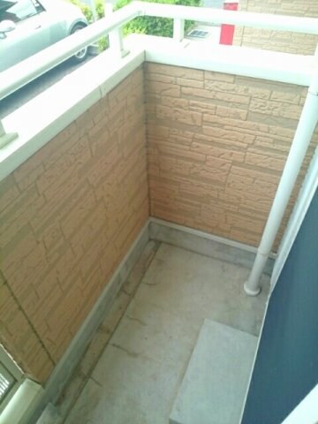 物件内観写真16　(広々としたバルコニーです)