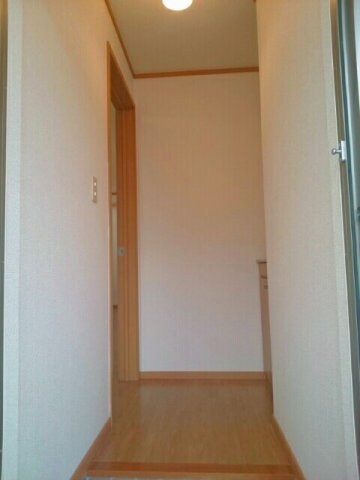 物件内観写真19　(きれいな玄関です)