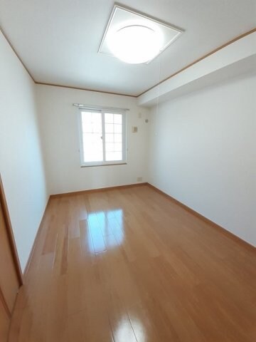 物件内観写真12　(内装もきれいです)