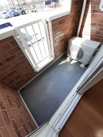 物件内観写真18　(外からの目が気にならないバルコニーで洗濯物が干せます)