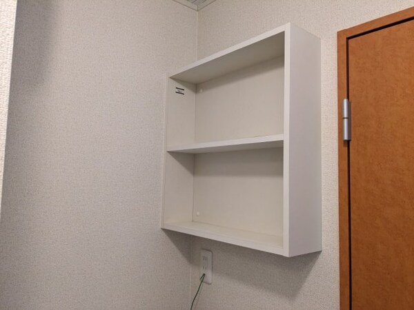 内装他