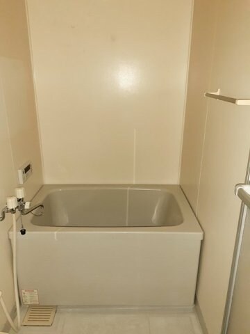 物件内観写真11　(きれいなお風呂です)