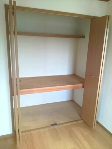 物件内観写真13　(専用の収納スペースです)