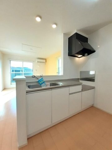 物件内観写真9　(きれいなキッチンです)