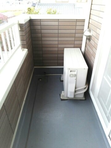 物件内観写真16　(広々としたバルコニーです)