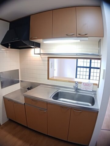 物件内観写真10　(コンパクトなキッチンで掃除もラクラク)