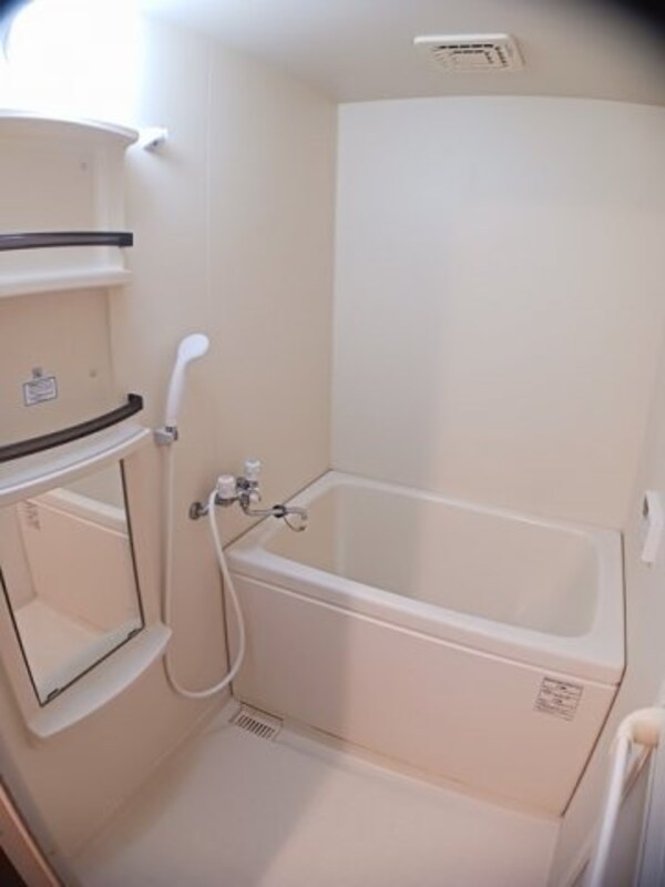 浴室(きれいなお風呂です)