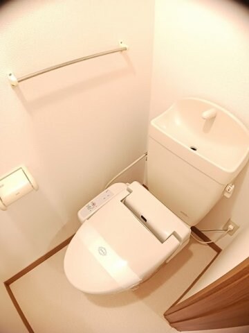 物件内観写真16　(トイレもきれいです)