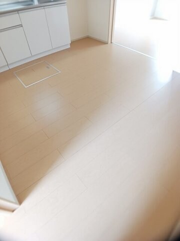 物件内観写真9　(内装もきれいです)