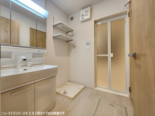 物件内観写真15　(使いやすい洗面所です)