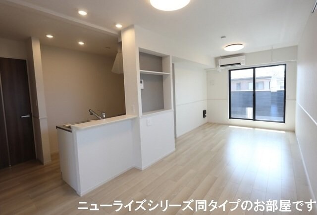 物件内観写真8　(リビングです)