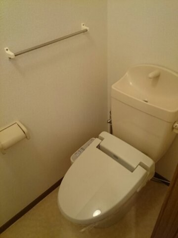 物件内観写真12　(落ち着いたトイレです)