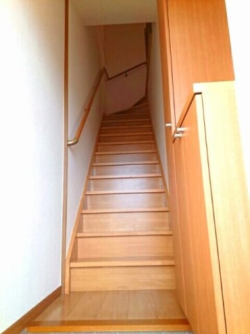 物件内観写真19　(きれいな玄関です)