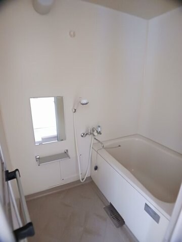 物件内観写真11　(お風呂です)