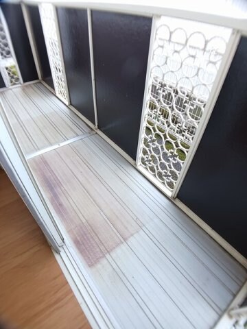 物件内観写真18　(広々としたバルコニーです)