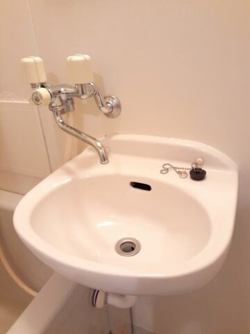 物件内観写真17　(コンパクトで使いやすい洗面所)