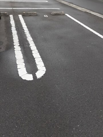 物件外観写真2　(駐車場です)