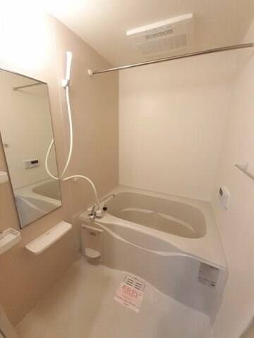 物件内観写真11　(お風呂です)