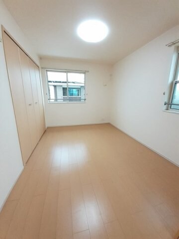 物件内観写真12　(明るい室内です)