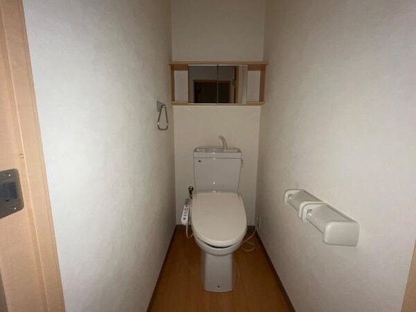 トイレ(シャワー付トイレ)