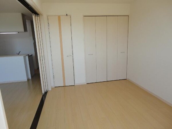 内装他(南洋室)