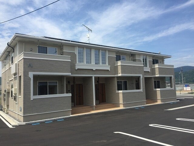 物件外観写真1　(物件の外観です)