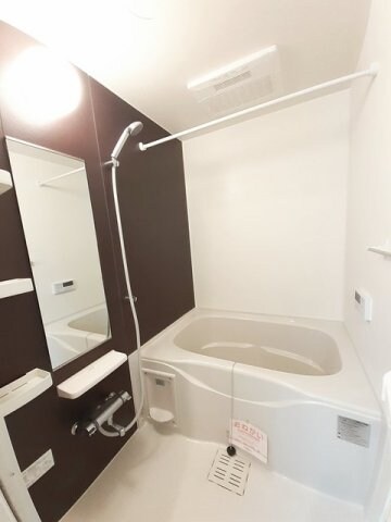 物件内観写真11　(落ち着いた空間のお風呂です)