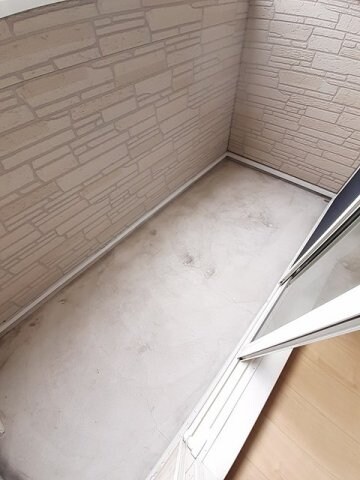 物件内観写真18　(バルコニー付きです)