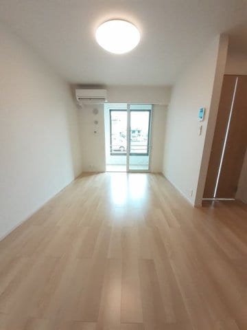 物件内観写真9　(ゆったり過ごせるリビングです)