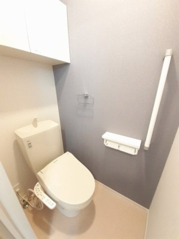 トイレ(シンプルで使いやすいトイレです)