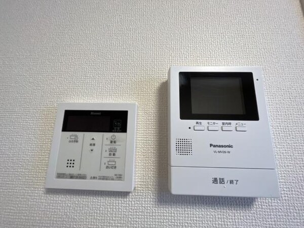 内装他(給湯とカメラ付インターホン)