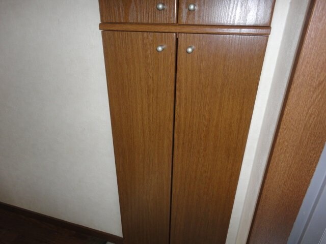物件内観写真14　(下足箱)