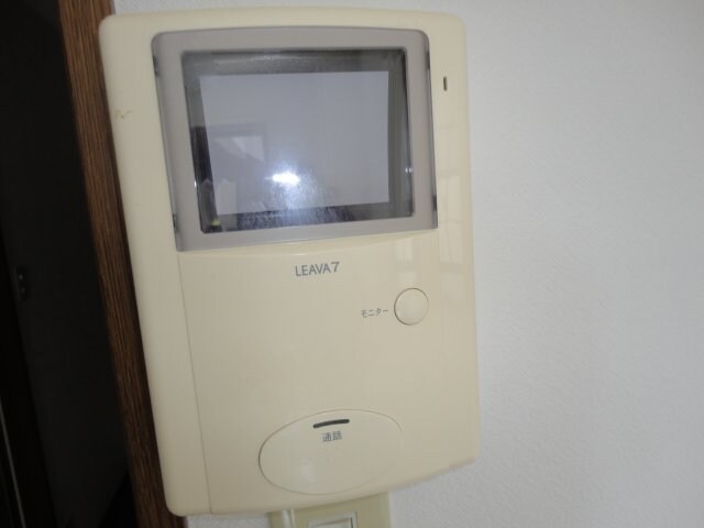 物件内観写真16　(カメラ付インターホン)