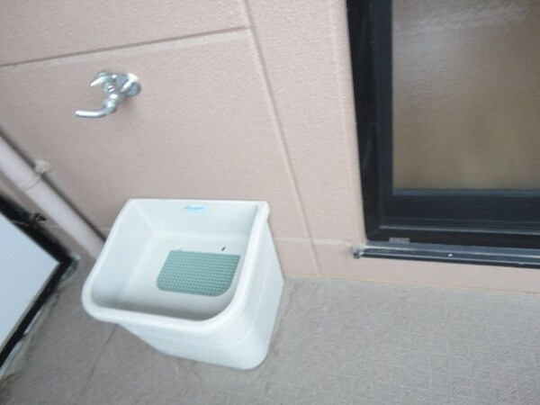 その他(ベランダの手洗い場)
