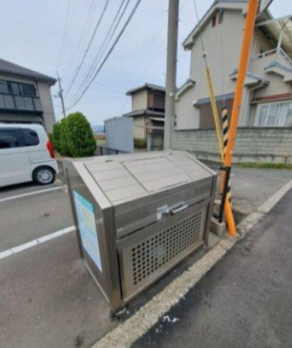 建物設備(敷地内ごみ置場)