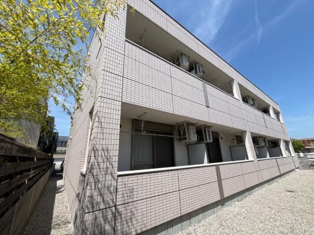 物件外観写真1　(外観写真（昼）)