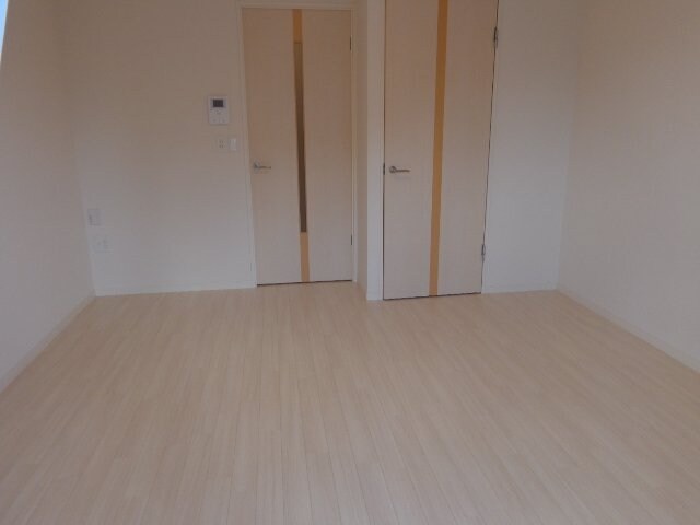 物件内観写真14　(洋室)