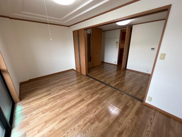 物件内観写真9　(洋室)