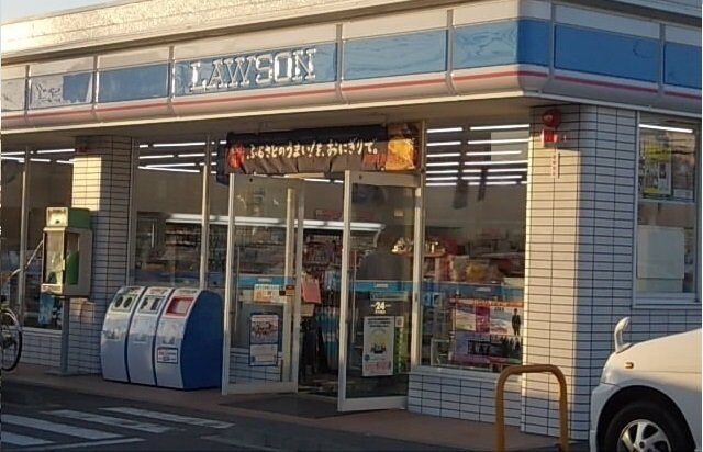 物件外観写真4　(ローソン東かがわ三本松店さんまで500m)
