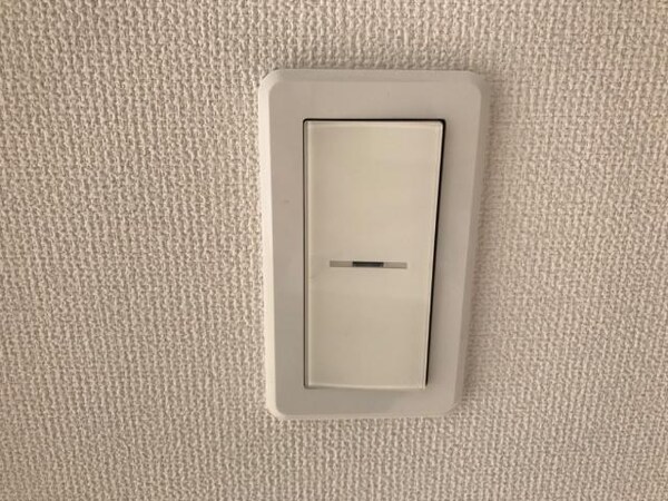 建物設備(照明スイッチ)