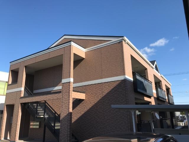 物件外観写真1　(外観写真（昼）)