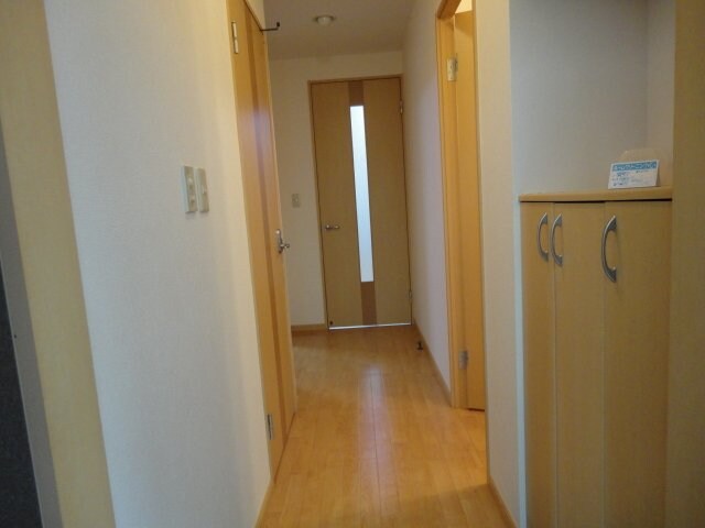 物件内観写真11　(廊下)