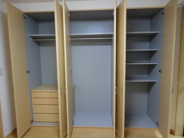 物件内観写真13　(収納)