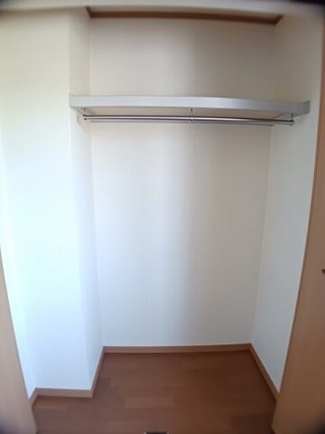 物件内観写真14　(収納スペース豊富です)