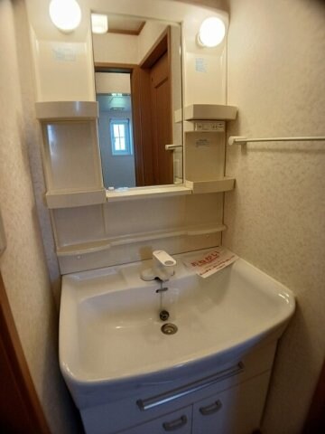 物件内観写真17　(使いやすい洗面所です)