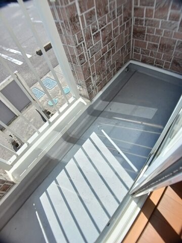 物件内観写真18　(広々としたバルコニーです)